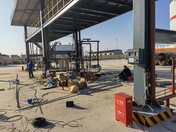 鶴管下裝式定量裝車(chē)系統(tǒng)廠(chǎng)家--山東鼎諾自